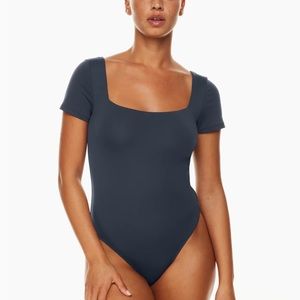 Aritzia Babaton Contour Bodysuit Square Neck Tee